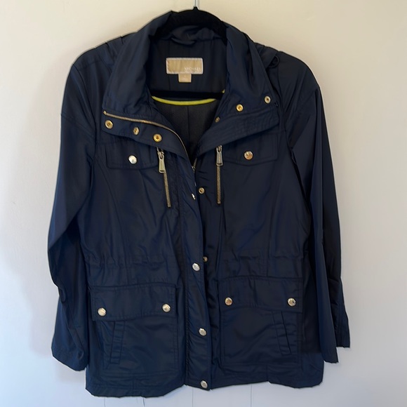 - Michael Kors Jacket Great detailing with gold hardware - Picture 1 of 8